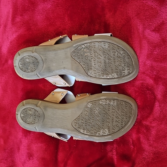 Sandals - Picture 3 of 4